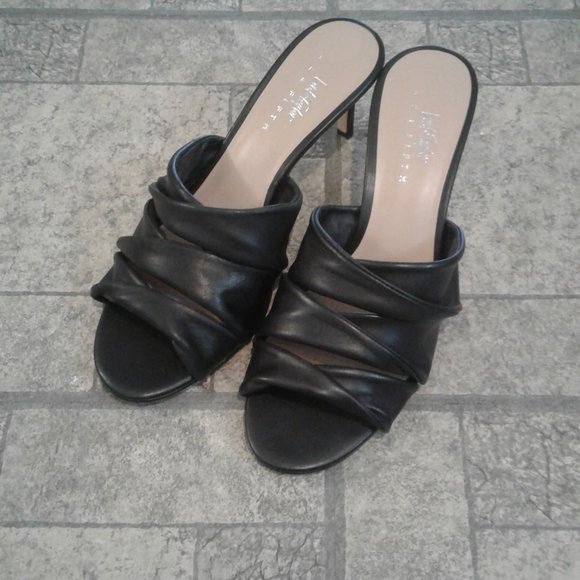 Lord and Taylor Gala black twisted genuine leather - Picture 1 of 9